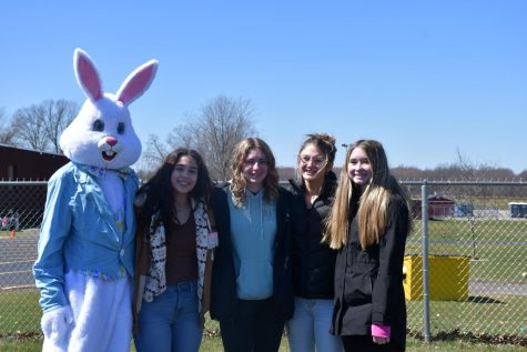 Key Club hosts Easter Egg event for JMES students