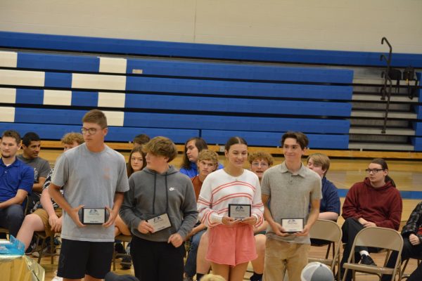 2024 Classroom Awards: Congratulations 9-12 students on their Awards!