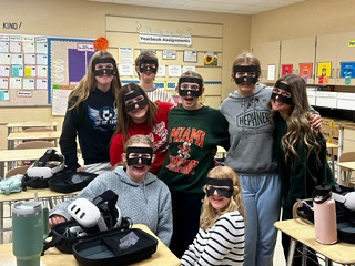 Mrs. Morelli’s Freshmen classes experience Career Exploration through Oculus